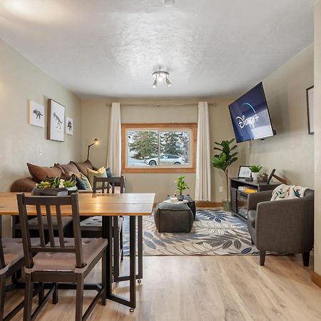 Triceratops Landing I Fire Place I Games I Netflix Drumheller Exterior foto