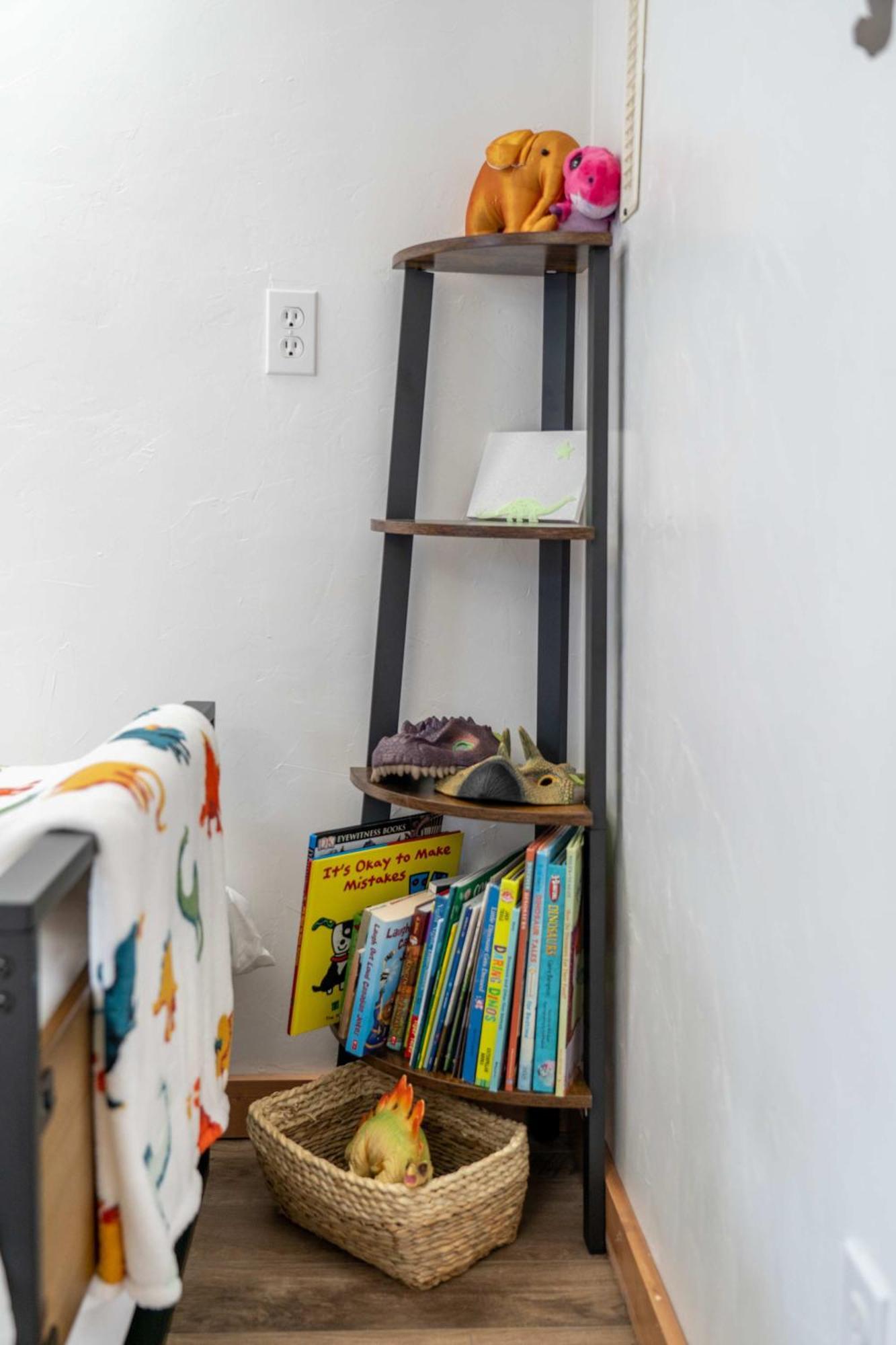 Triceratops Landing I Fire Place I Games I Netflix Drumheller Exterior foto