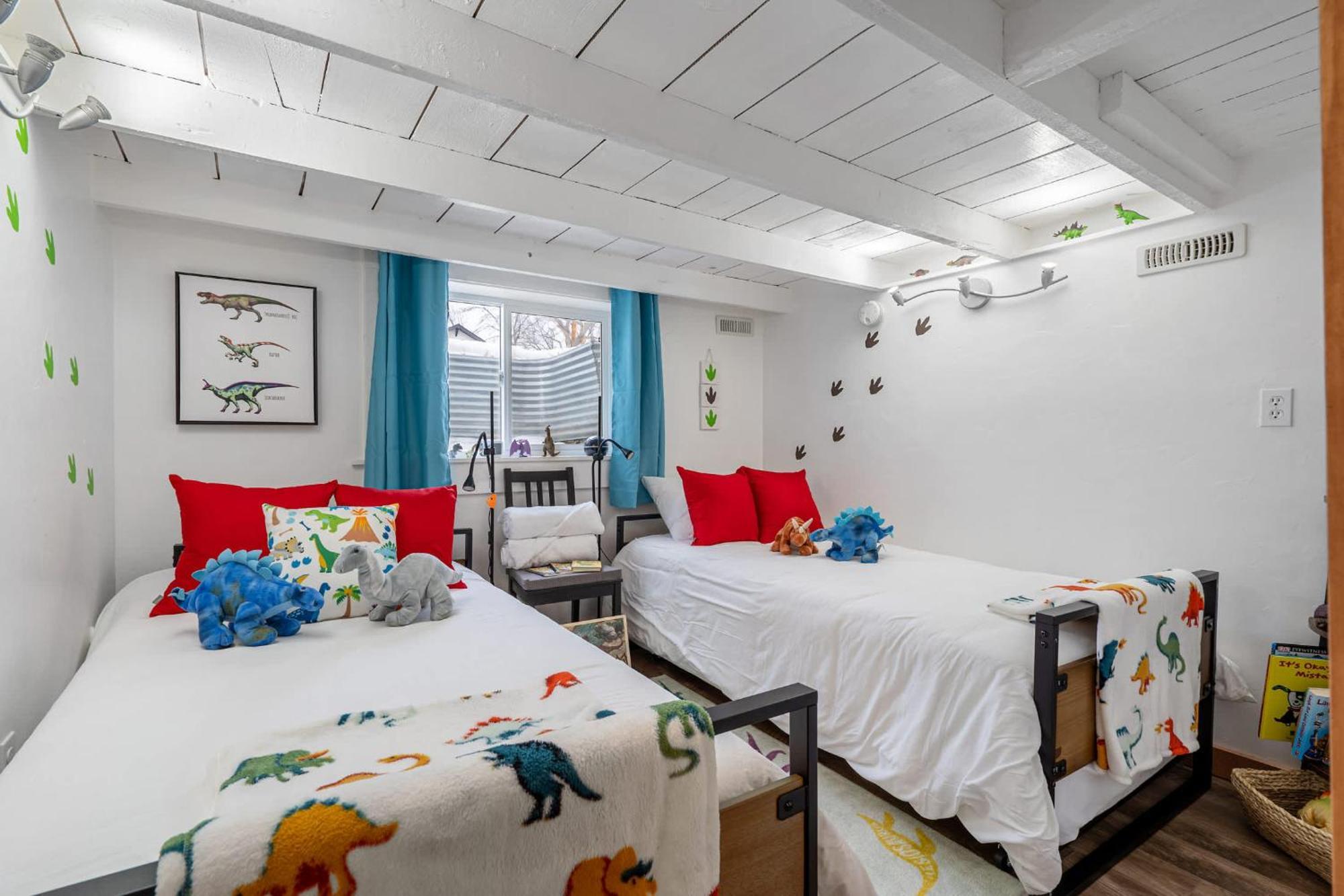 Triceratops Landing I Fire Place I Games I Netflix Drumheller Exterior foto